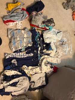 58 pieces of Baby boy clothes - newborn/preemie