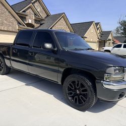 2005 GMC Sierra