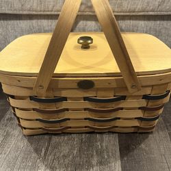 Peterboro 1854 Vintage Picnic Basket with Table & Tray – Excellent Condition