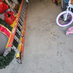 28ft GLIDESAFE EXT LADDER