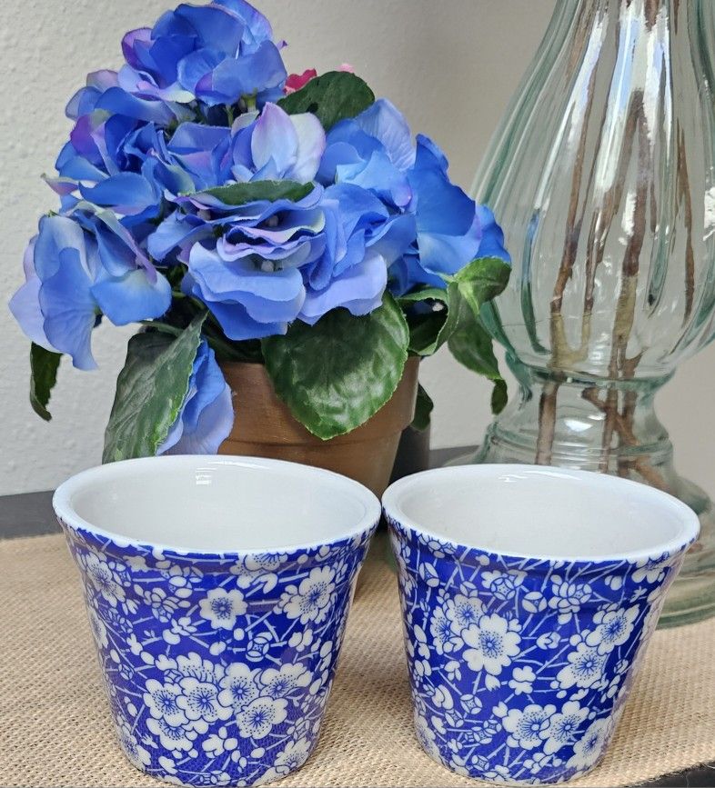 Blue And White Chintz Calico Transfer Ware Petite Set Of 2 Planter Pots