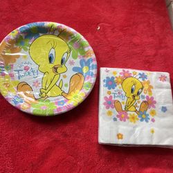 Tweety Bird Party Plates 