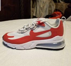 Nike Air Max 270 React size 9