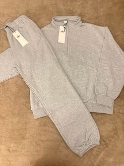 Alo yoga grey set size M and L