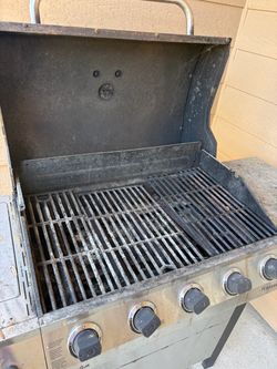 4 burners grill