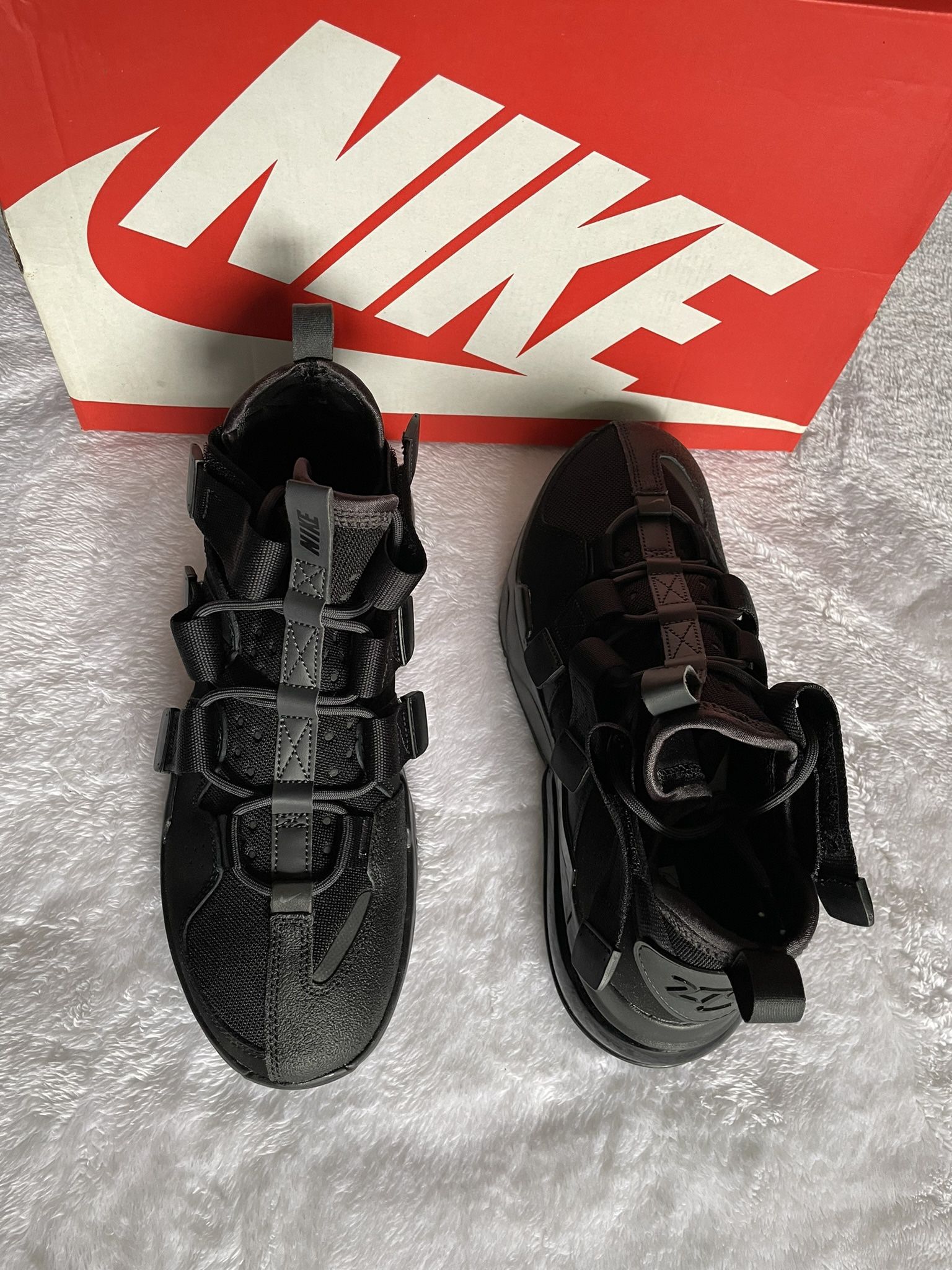 Nike Air Edge 270 'Triple Black'