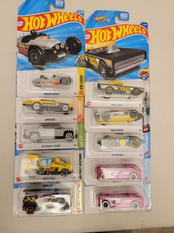 Hot Wheels Die-Cast Cars Lot of 10