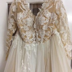 Used, Ball Gown Wedding Dress