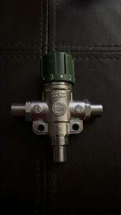 Thermostatic mixing valve