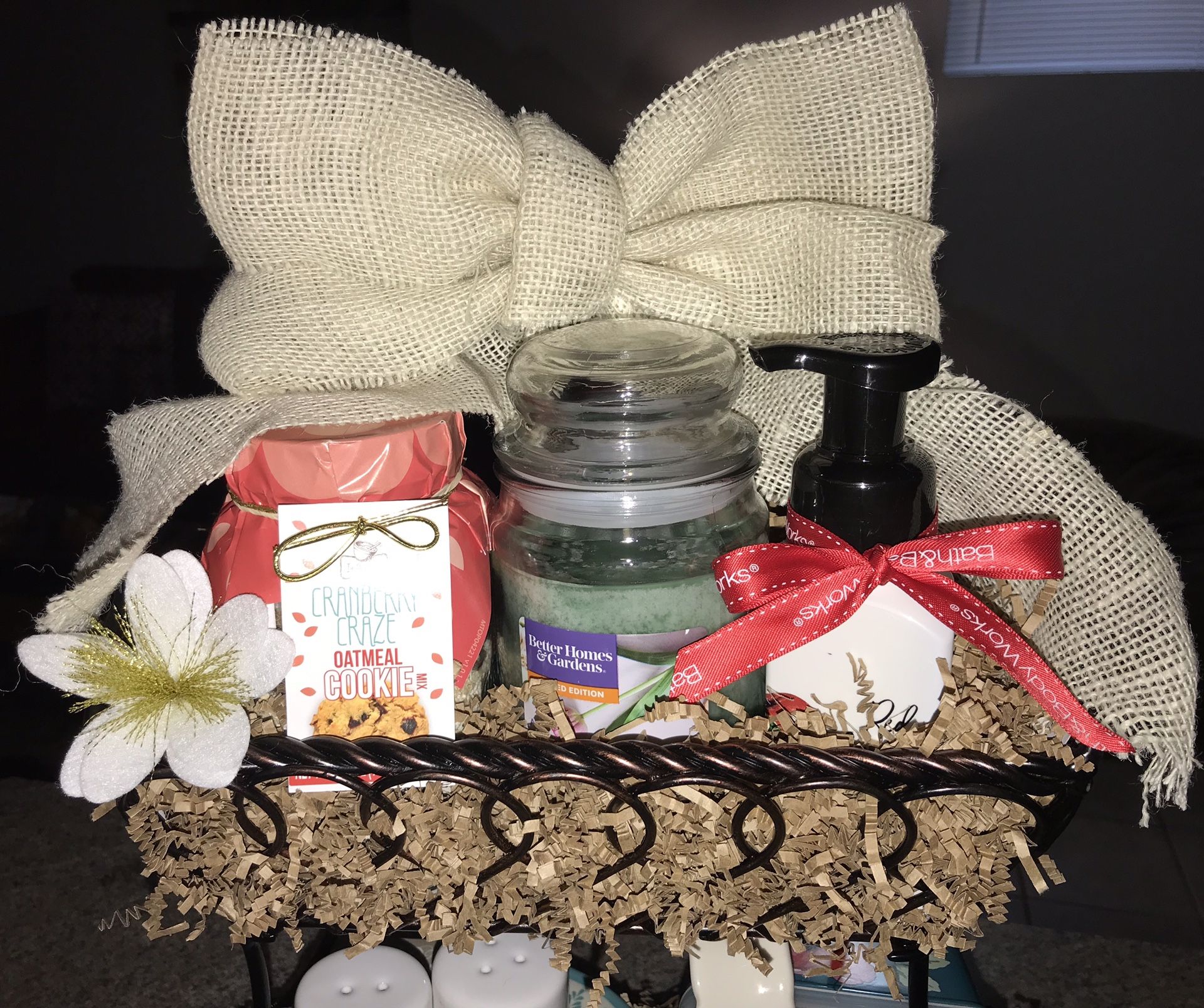 “The Pioneer Woman” Gift Basket. Unique & Beautiful Gift! for Sale in
