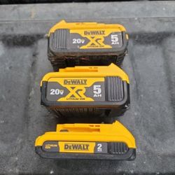 DEWALT 20V XR 5AH BATTERYS AND 1 20V 2.0AH 