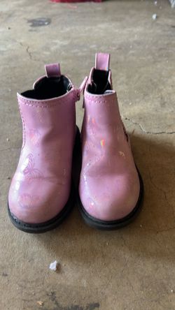 Pink lil boats