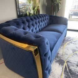 Sofá And Loveseat $2790