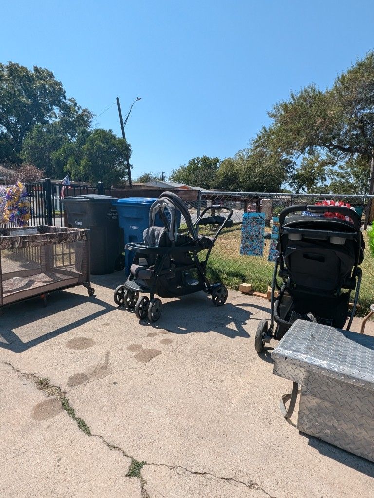Yard Sale for Sale in San Antonio, TX OfferUp