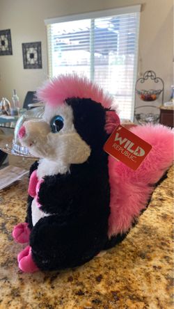 Wild Republic Skunk Plush - 12 inches tall Brand New