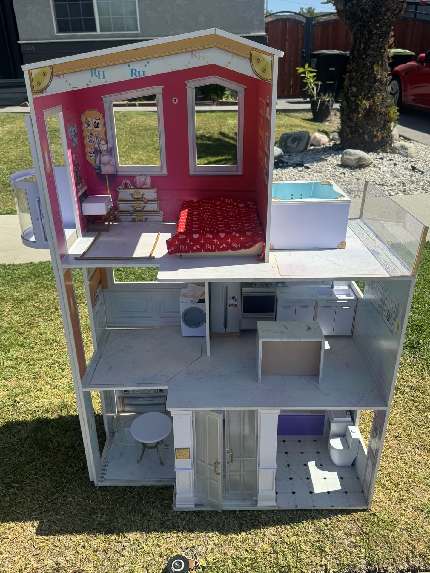 Doll house
