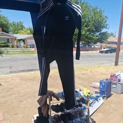 Adidas Set Boys Size 9/10 