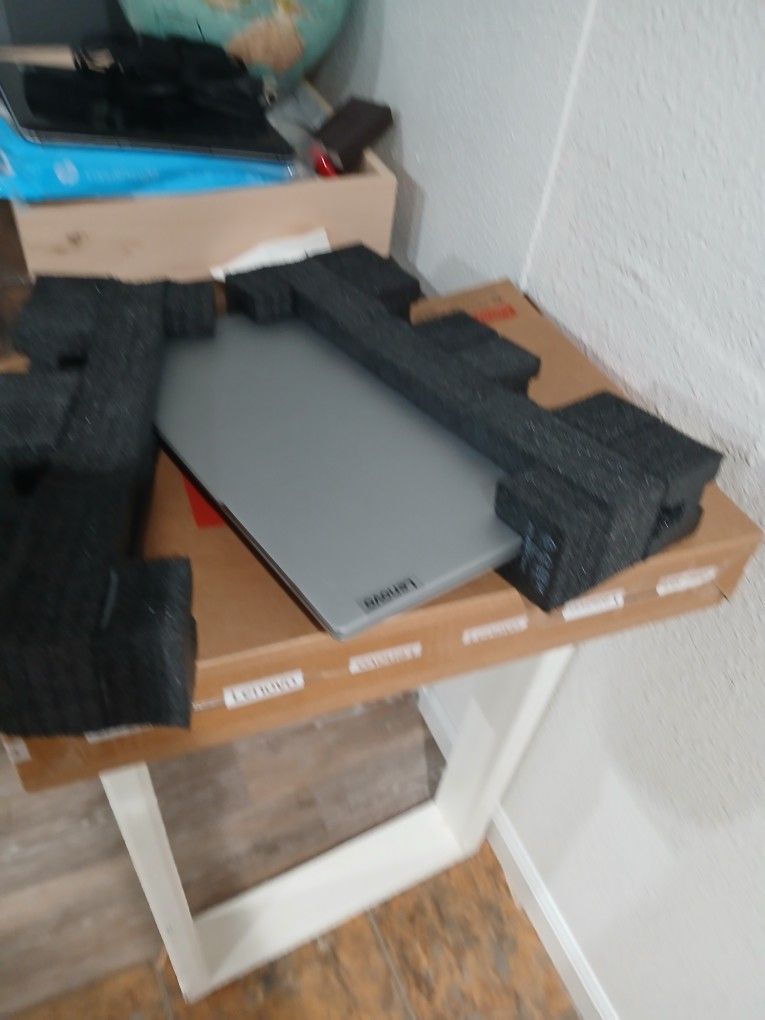 Lenovo Laptop