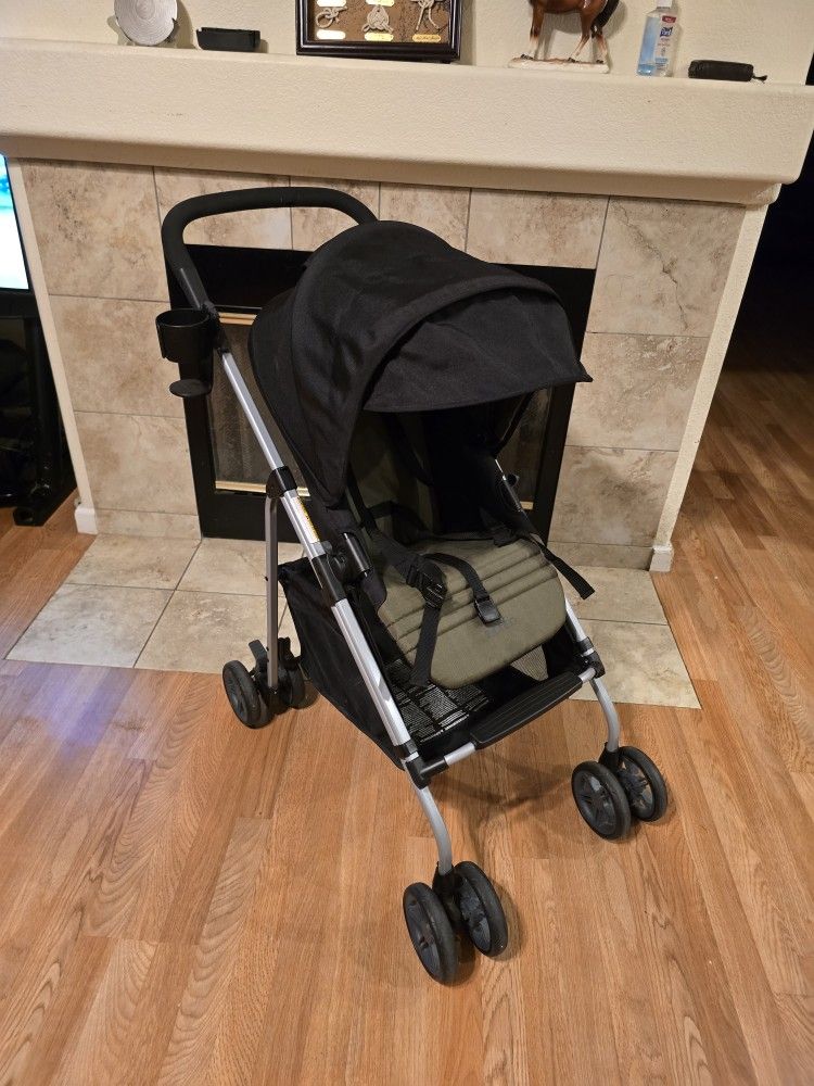 Evenflo Reversi Lightweight Reversible Stroller