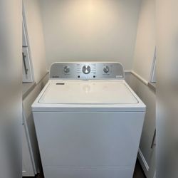 Whirlpool Top Load Washer Dryer Set - Like New โ Lehigh Acres, FL