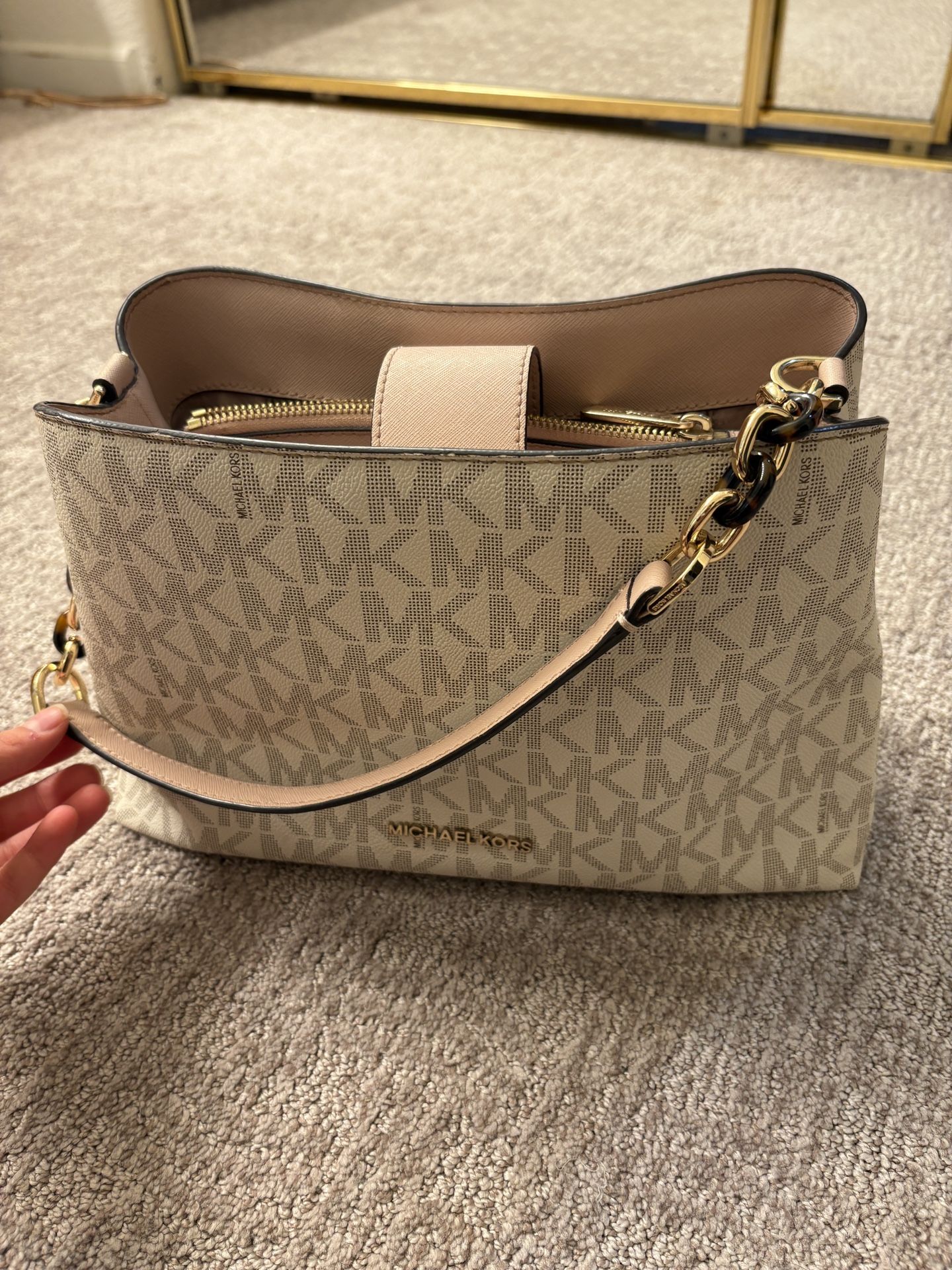 Micheal Kors Bag