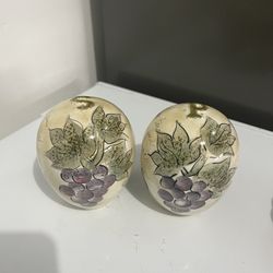 Salt & Pepper Shakers 