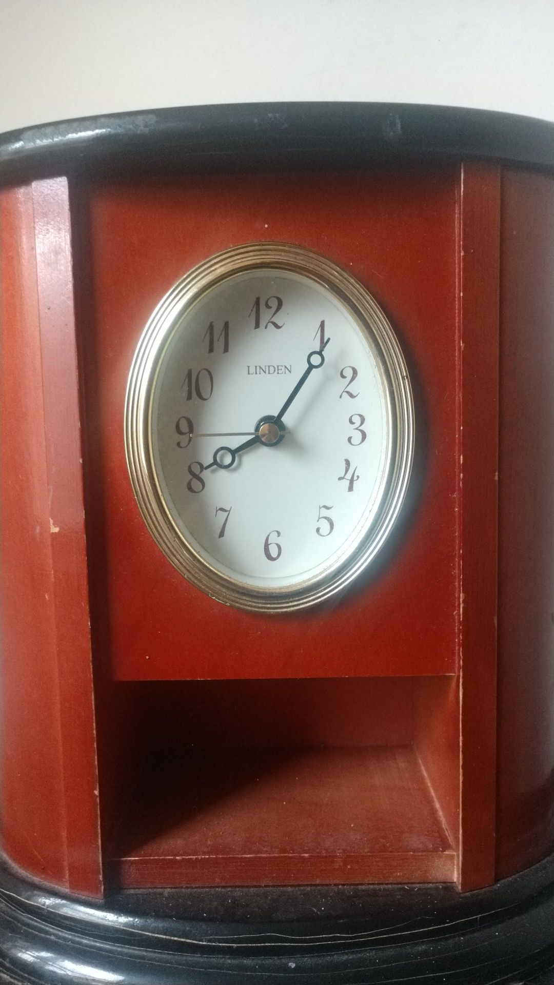 Linden antique clock