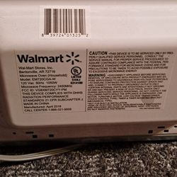 Nice Microwave Runs Good No Problem 700watts