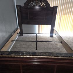 Bed Queen Size