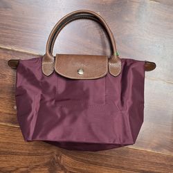 Longchamp burgundy  size M