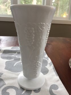 Vintage milk glass vase