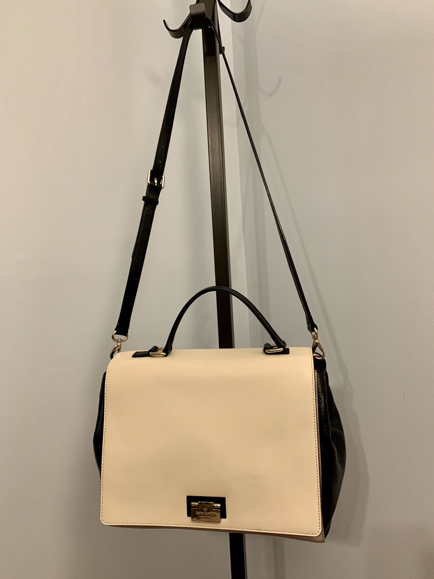 Kate Spade Leather Satchel/Handbag (Cream & Black)