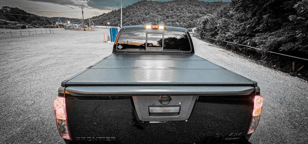 Hard Tri-Fold Tonneau Cover