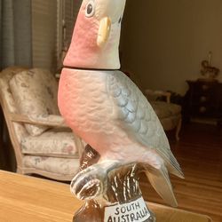 Cockatoo Decanter- Vintage- Excellent Condition!
