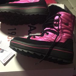 PAJAR WOMEN BOOTS  7- 71/2