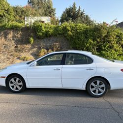 2005 Lexus ES 330  (Price Adjusted for Repair Needed)
