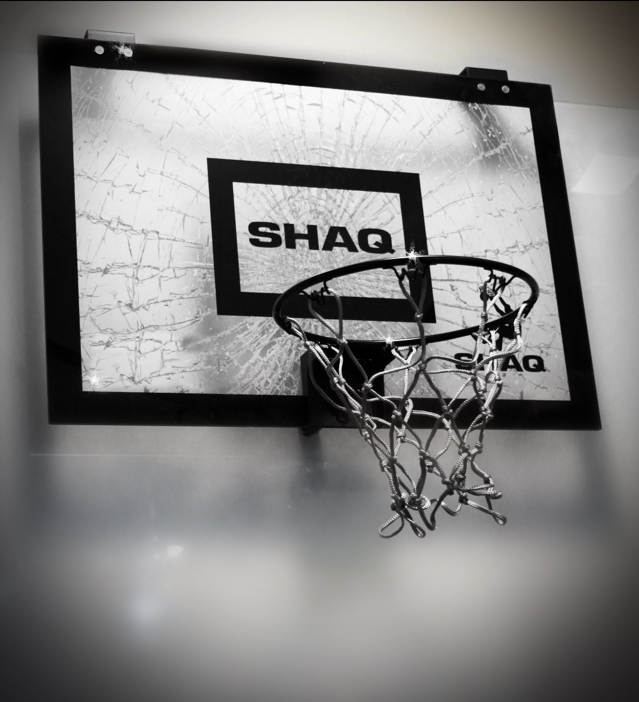 Shaq - Door Mount Shattered Backboard & Ball