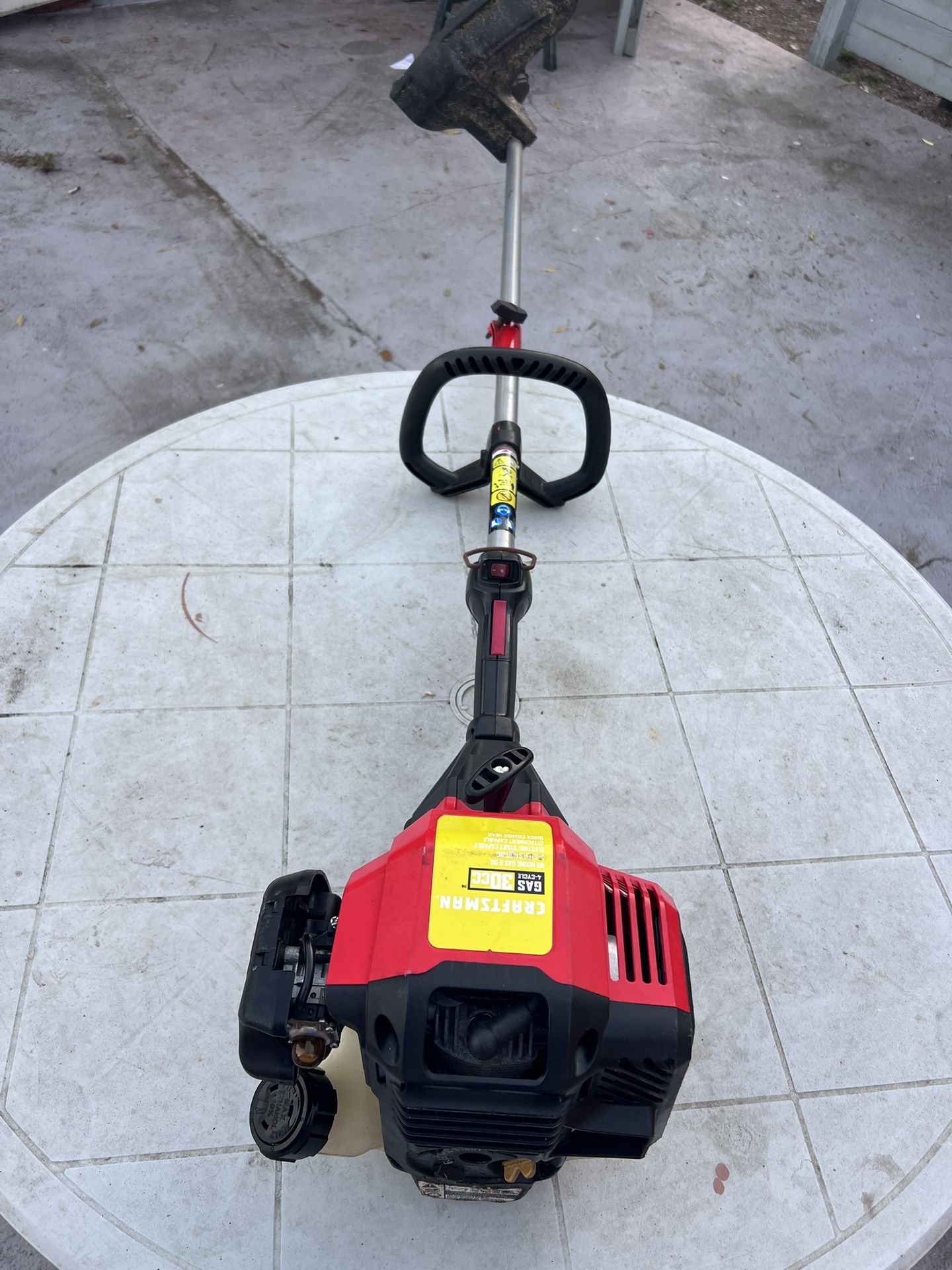 CRAFTSMAN Gas Powered 2-cycle WEEDWACKER for repairs or parts only