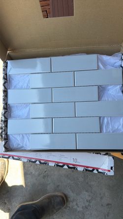 Backsplash tile