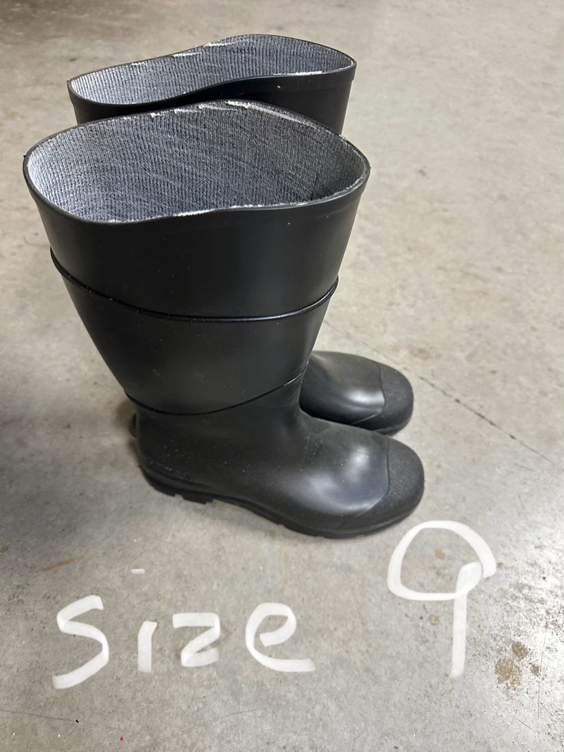 Brand New Rubber Boots Various Sizes