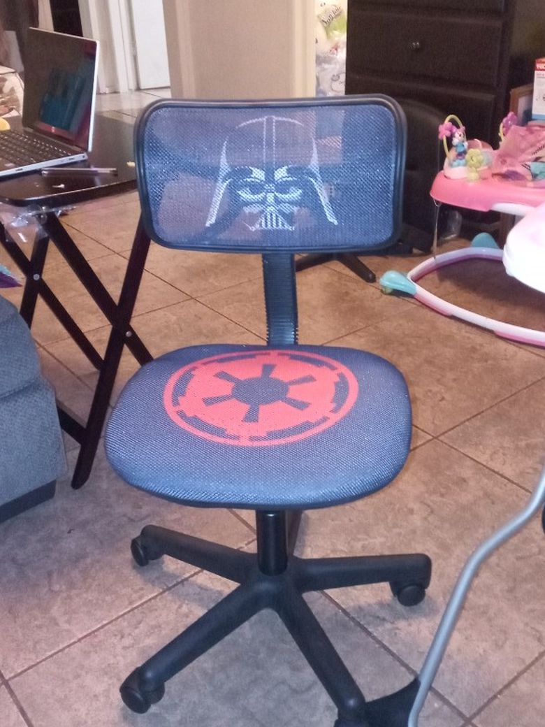 Brand New Star Wars Kids Desk Chair