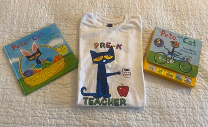 Pete the Cat T-shirt and Books