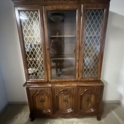 Free China Cabinet (Buffet & Hutch) 