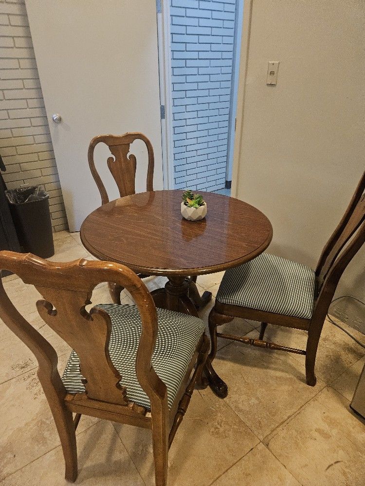 Small Round Table And 3 Chairs