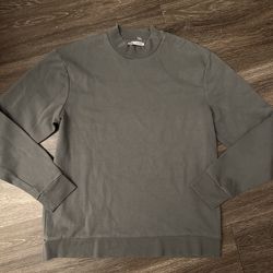 Zara women’s crewneck