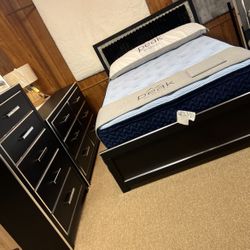 Stunning Nice Five piece Bedroom Suite 