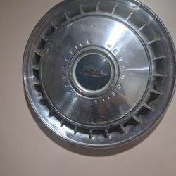 Oldsmobile hubcap