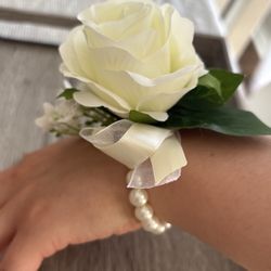 PROM Corsage 2x$10