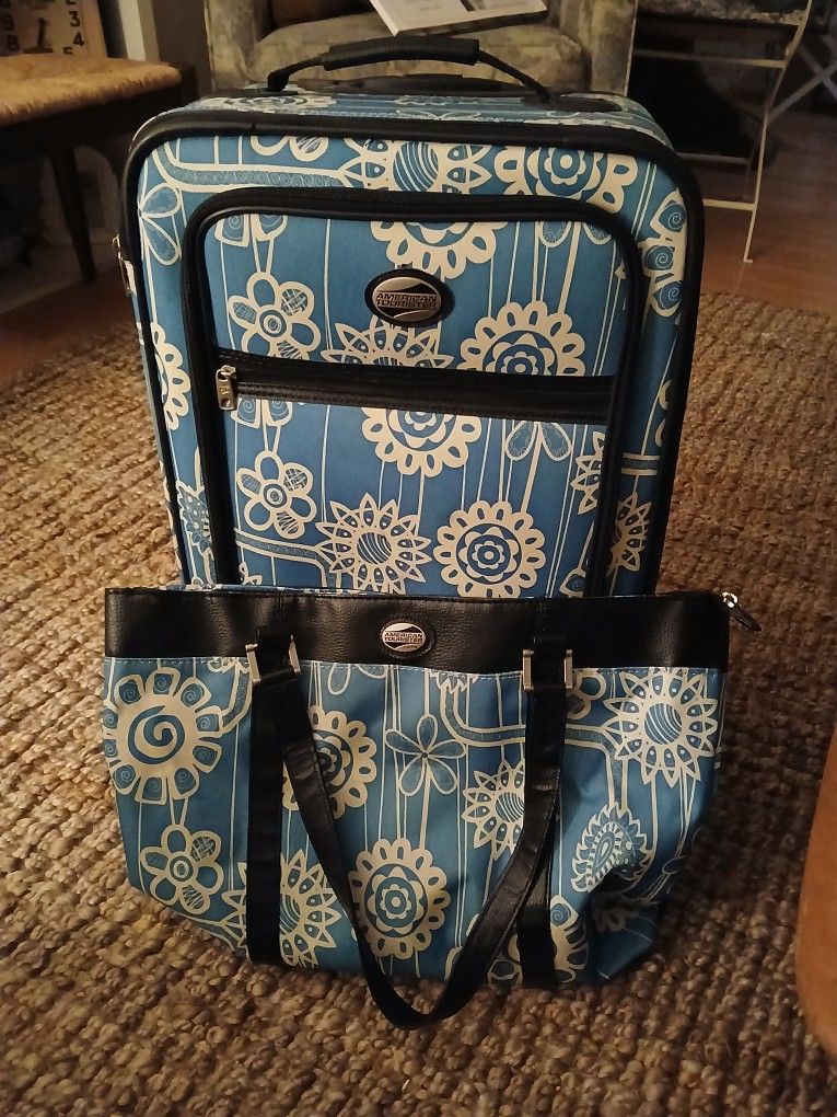 Carry On American Tourister And Bag
