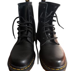 NEW Dr. Marten - The Original 1460 Boot, Size 7